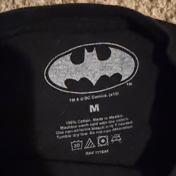 DC Comics Black and Yellow Batman Logo Tee - Picture 4 of 5